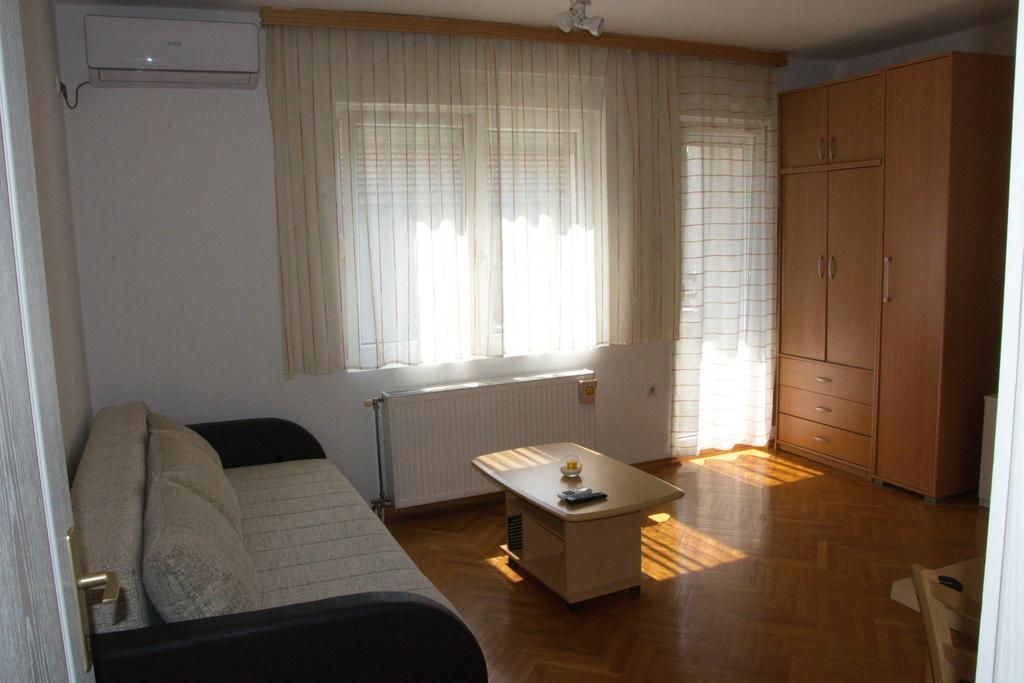 Studio Apartment In Novi Sad Center Экстерьер фото